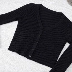 Petite veste noire côtelée boutonnée – Coupe ajustée – XS / S